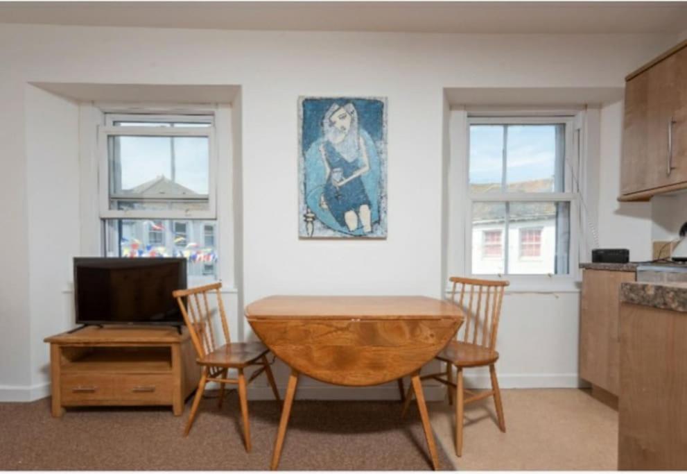 Beautiful And Bright !! Town/Harbour Apartment #2 Penzance Exterior foto
